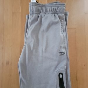 Reebok sweatpants, Size M